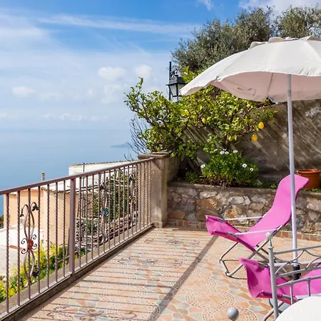 펜션 Lavinia Nocelle *